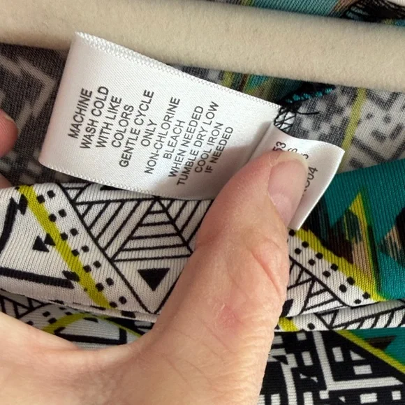 Women’s Teal Geo Print Asymmetrical Skirt - Picture 3 of 5